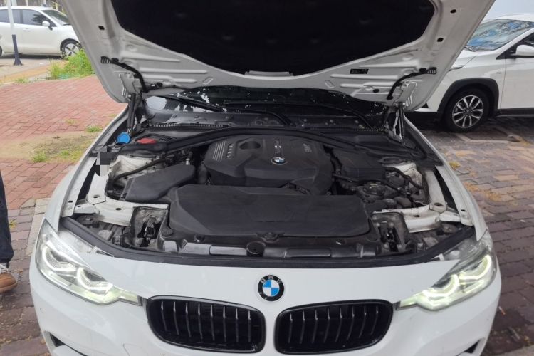 Used BMW 3 Series 2019 320i M Sport Package Engine Bay
