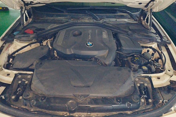 Used BMW 3 Series 2019 320i M Sport Night Edition Engine Bay