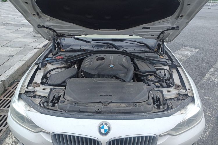 Used BMW 3 Series 2019 320Li Fashion Model Engine Bay