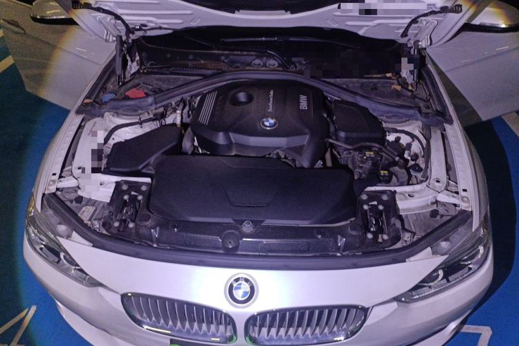 Used BMW 3 Series 2019 320Li Fashion Model Engine Bay
