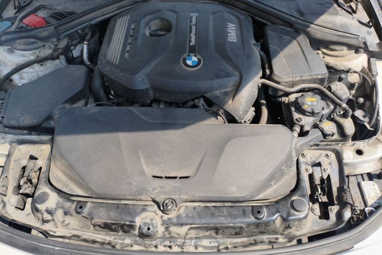 Used BMW 3 Series 2019 320Li Fashion Model Engine Bay