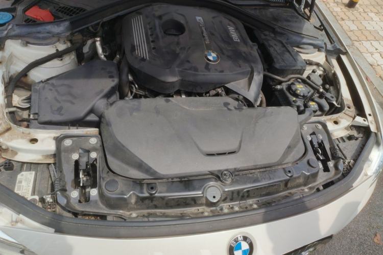 Used BMW 3 Series 2019 320Li Fashion Model Engine Bay