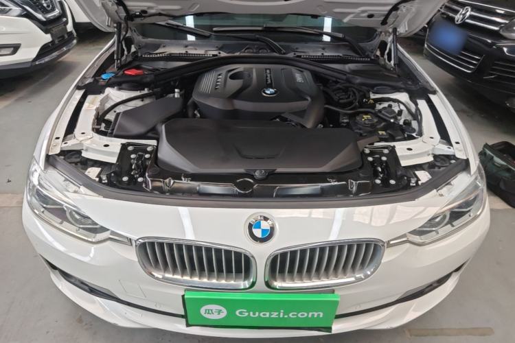 Used BMW 3 Series 2019 320Li Fashion Model Engine Bay