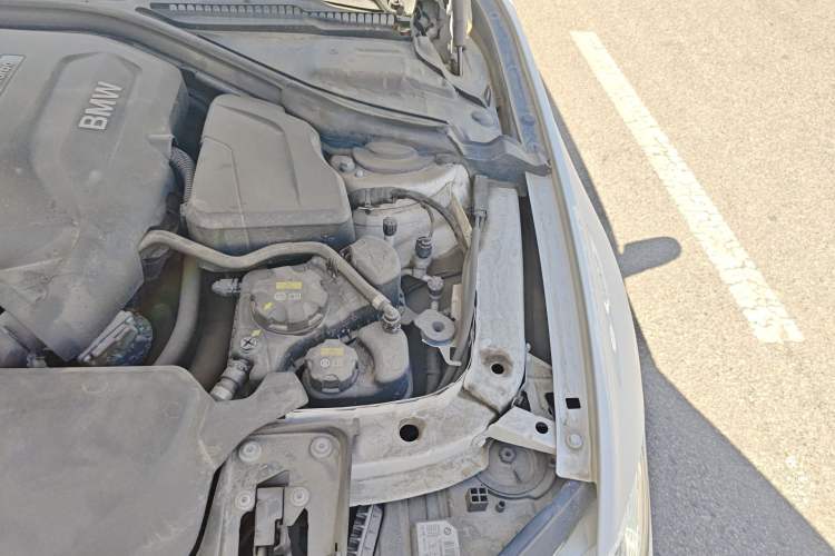Used BMW 3 Series 2019 320Li M Sport Package Engine Bay Left