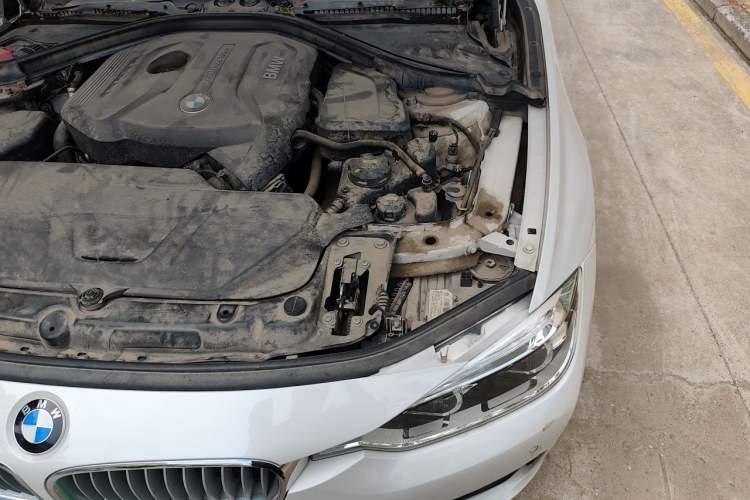 Used BMW 3 Series 2019 320Li Fashion Model Engine Bay Left