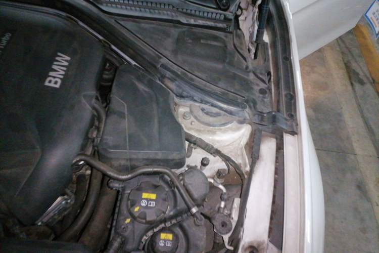 Used BMW 3 Series 2019 320Li Fashion Model Engine Bay Left