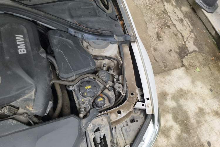 Used BMW 3 Series 2019 320Li Fashion Model Engine Bay Left
