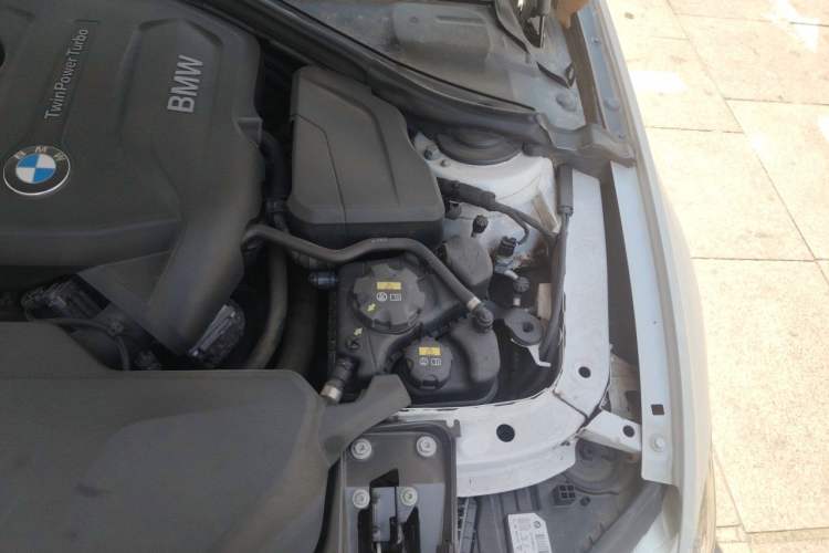 Used BMW 3 Series 2019 320Li Fashion Model Engine Bay Left
