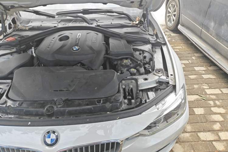Used BMW 3 Series 2019 320Li Fashion Model Engine Bay Left