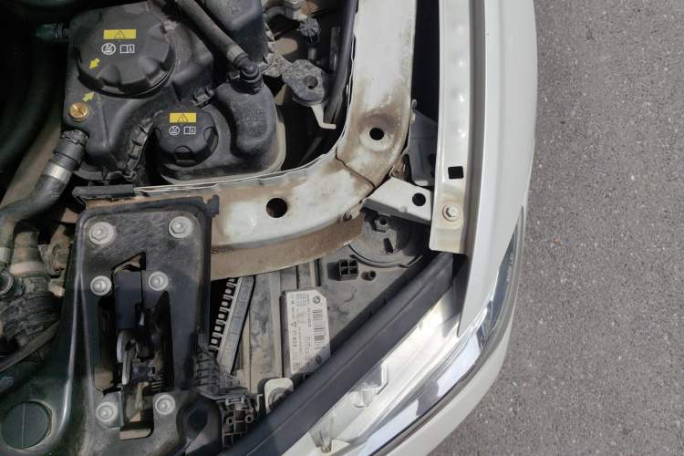 Used BMW 3 Series 2019 320Li Fashion Model Engine Bay Left