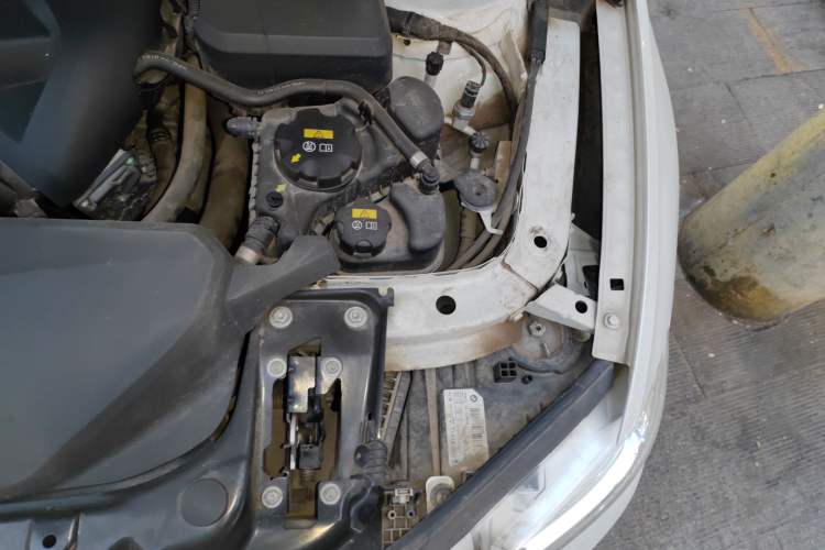 Used BMW 3 Series 2019 320Li Fashion Model Engine Bay Left