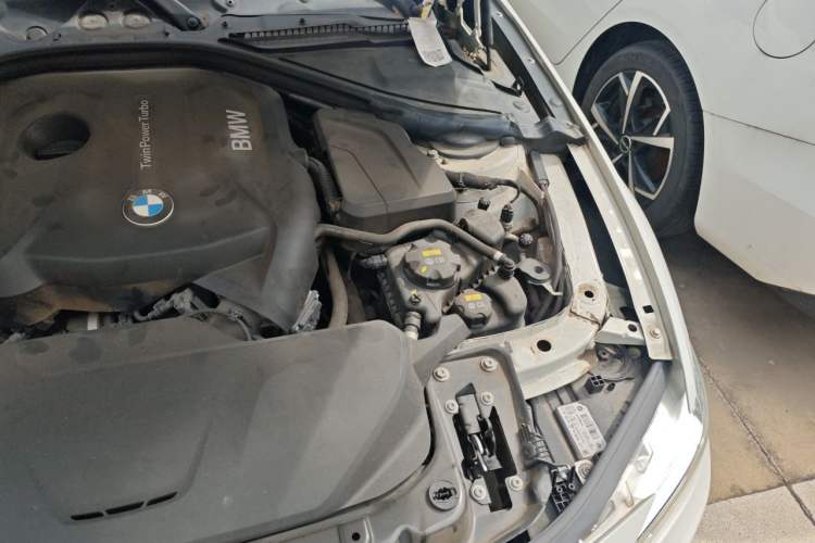 Used BMW 3 Series 2019 320Li M Sport Package Engine Bay Left