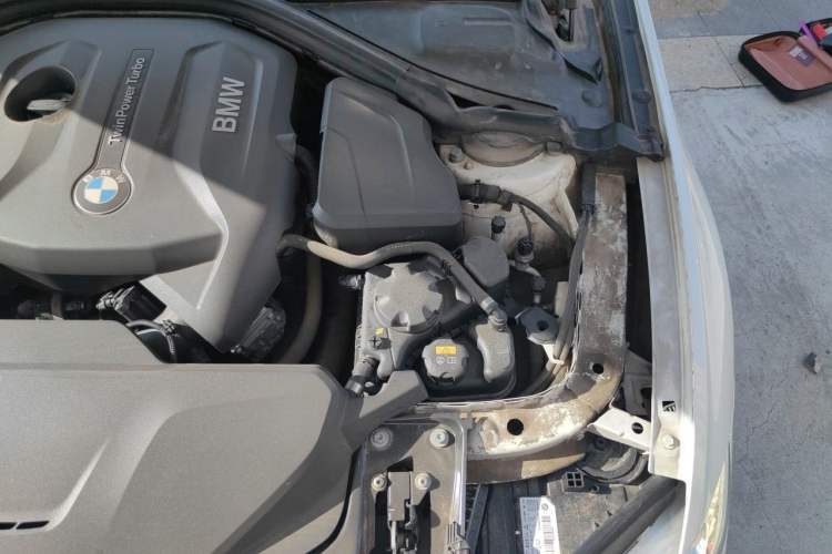 Used BMW 3 Series 2019 320Li Fashion Model Engine Bay Left