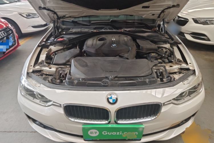 Used BMW 3 Series 2019 320Li Fashion Model Engine Bay