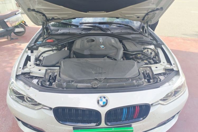 Used BMW 3 Series 2019 320Li Fashion Model Engine Bay