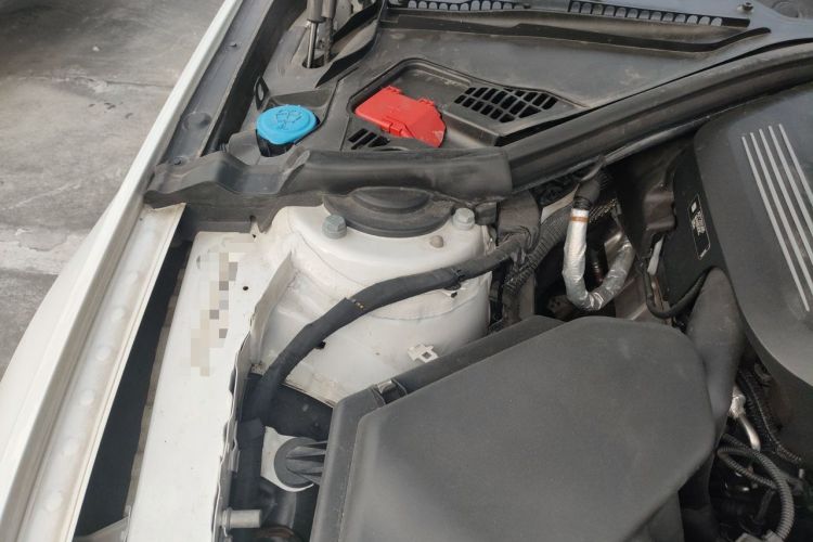 Used BMW 3 Series 2019 320Li M Sport Package Engine Bay Right
