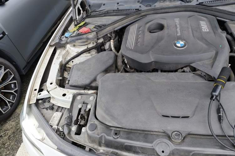 Used BMW 3 Series 2019 320Li Fashion Model Engine Bay Right