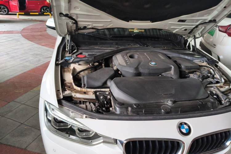 Used BMW 3 Series 2019 320Li M Sport Package Engine Bay Right