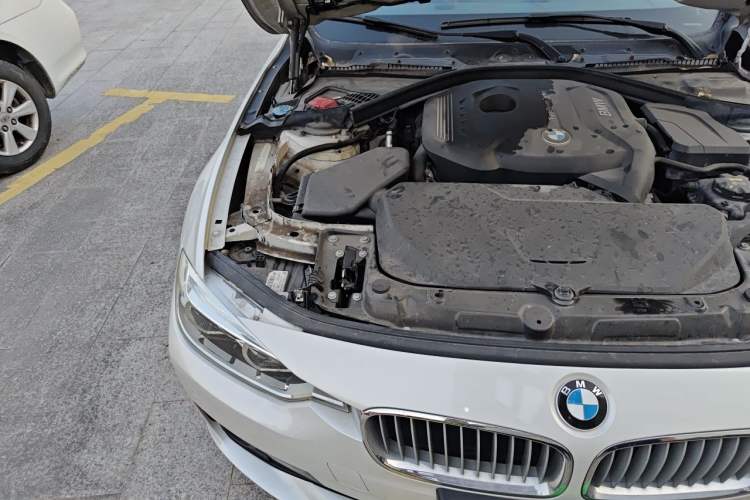 Used BMW 3 Series 2019 320Li Fashion Model Engine Bay Right