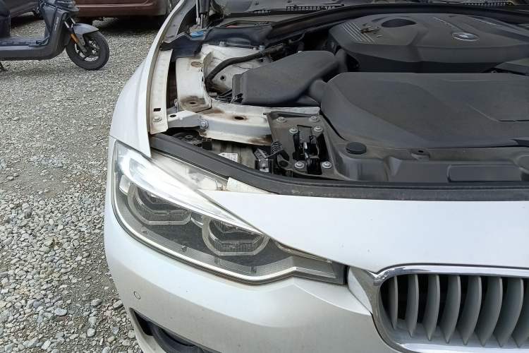 Used BMW 3 Series 2019 320Li Fashion Model Engine Bay Right