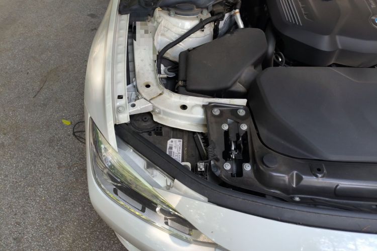 Used BMW 3 Series 2019 320Li Fashion Model Engine Bay Right
