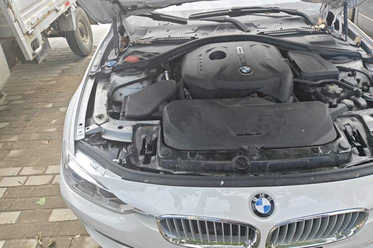 Used BMW 3 Series 2019 320Li Fashion Model Engine Bay Right