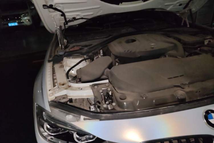 Used BMW 3 Series 2019 320i M Sport Package Engine Bay Right