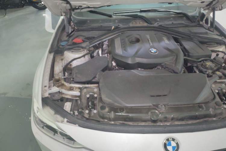Used BMW 3 Series 2019 320Li Fashion Model Engine Bay Right