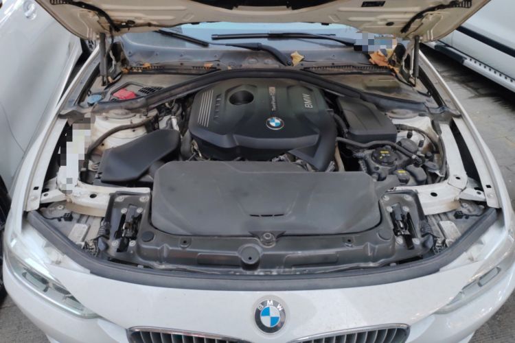 Used BMW 3 Series 2019 320Li Fashion Model Engine Bay