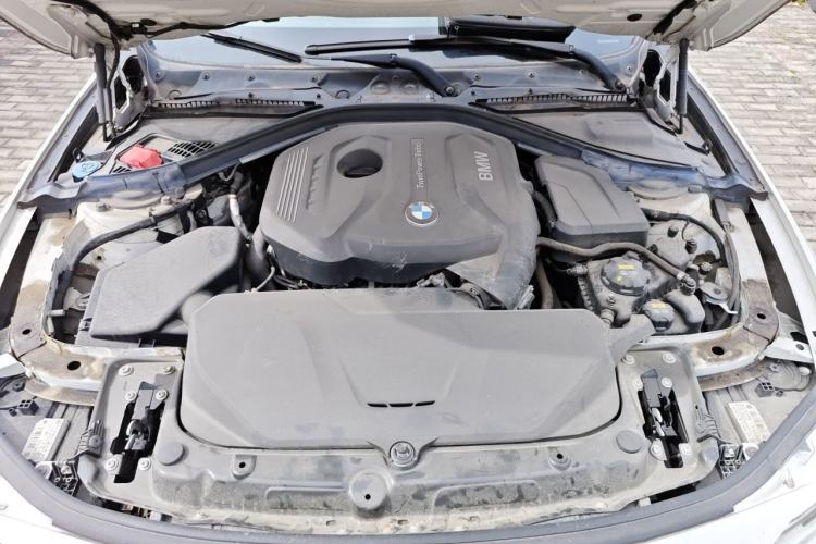 Used BMW 3 Series 2019 320Li Fashion Model Engine Bay
