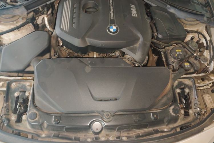 Used BMW 3 Series 2019 320i M Sport Package Engine Bay