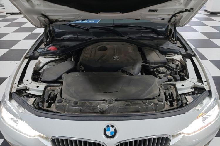 Used BMW 3 Series 2019 320Li xDrive Fashion Model Engine Bay
