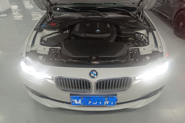 Used BMW 3 Series 2019 320Li Fashion Model Engine Bay