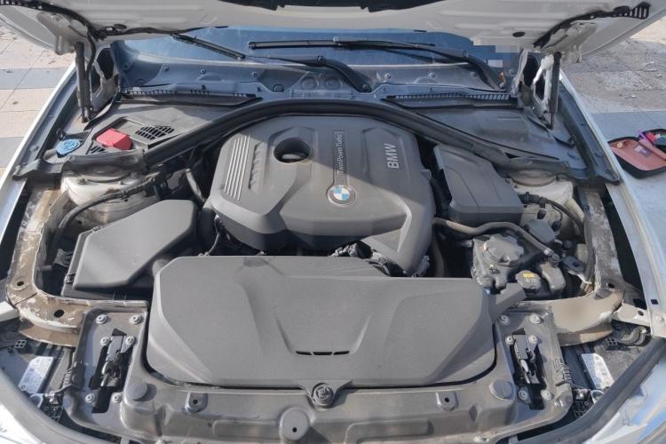 Used BMW 3 Series 2019 320Li Fashion Model Engine Bay