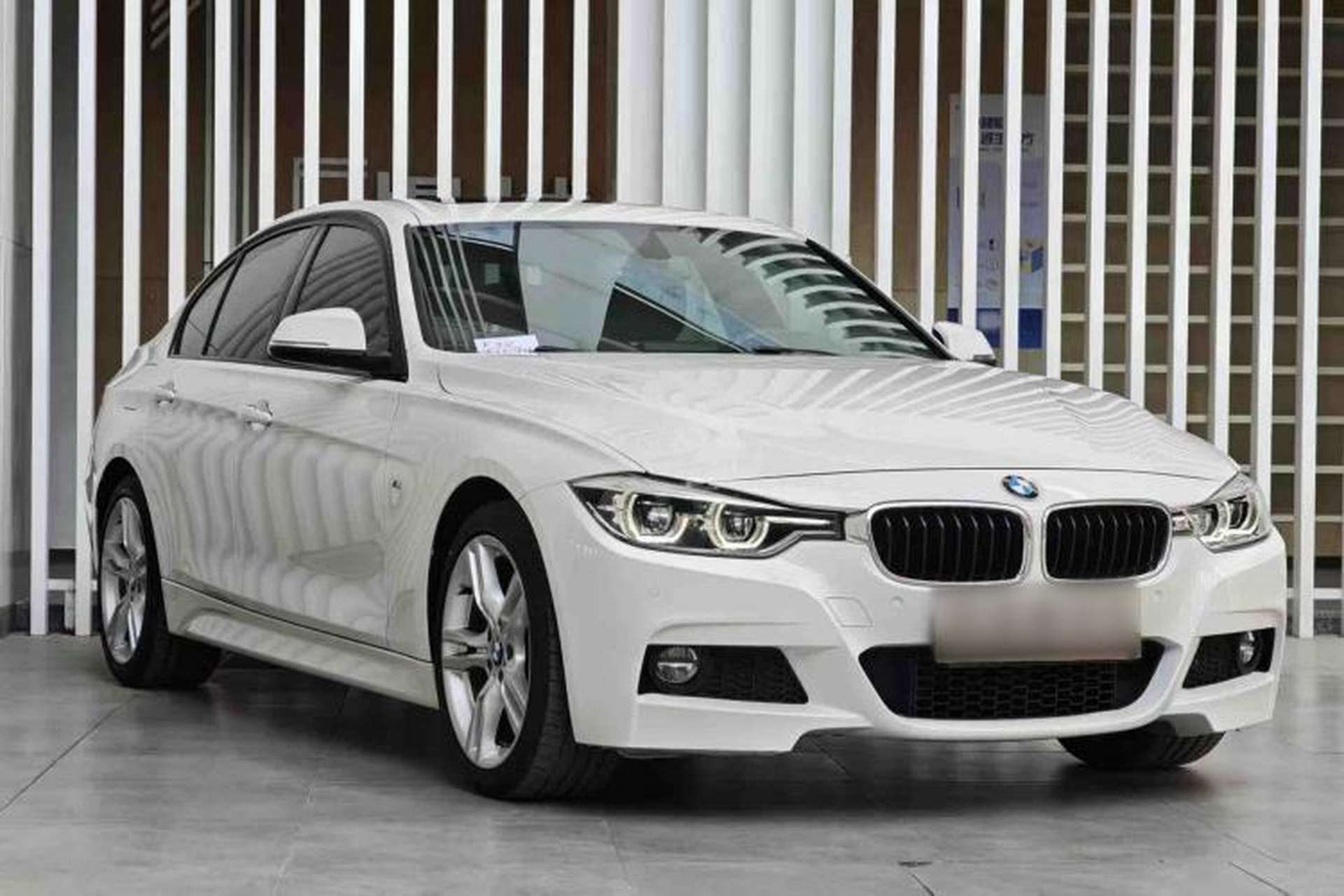 Used BMW 3 Series 2019 320i M Sport Package Exterior 1