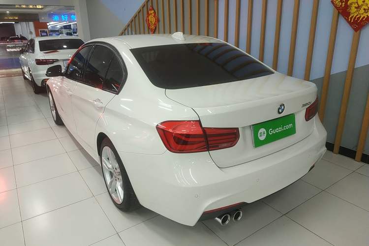 Used BMW 3 Series 2019 320i M Sport Package Exterior 2