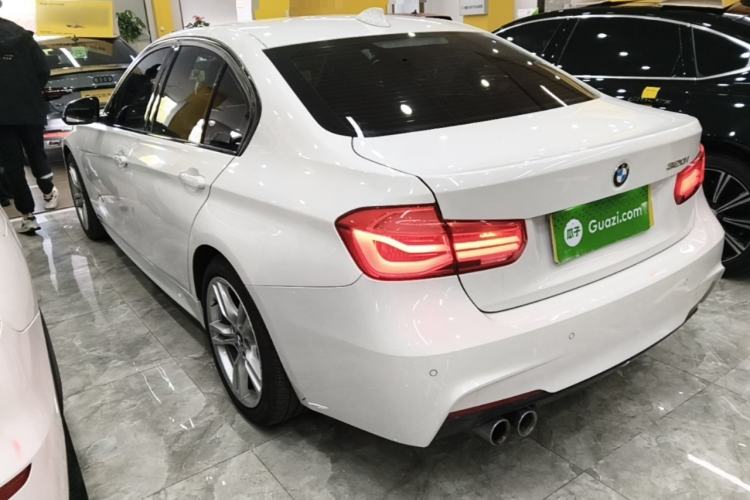 Used BMW 3 Series 2019 320i M Sport Package Exterior 2