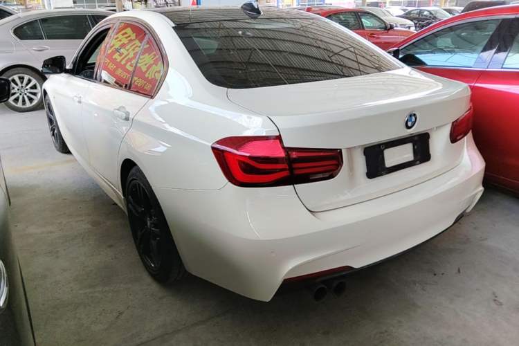 Used BMW 3 Series 2019 320i M Sport Night Edition Exterior 2