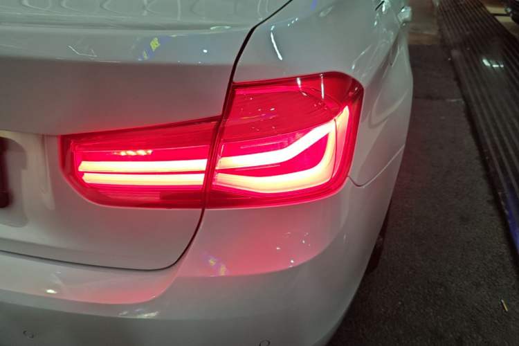 Used BMW 3 Series 2019 320Li Fashion Model Exterior 3