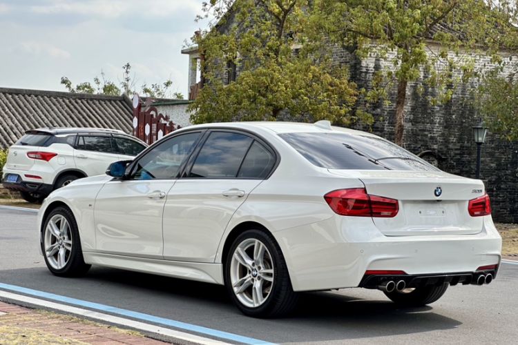 Used BMW 3 Series 2019 320i M Sport Package Exterior 3