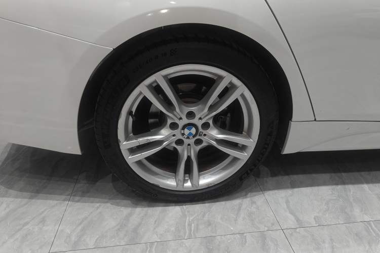 Used BMW 3 Series 2019 320i M Sport Package Exterior 3