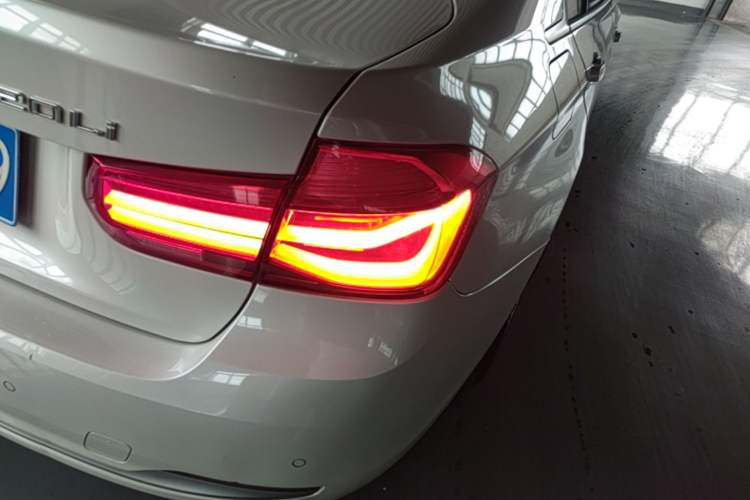 Used BMW 3 Series 2019 320Li Fashion Model Exterior 3