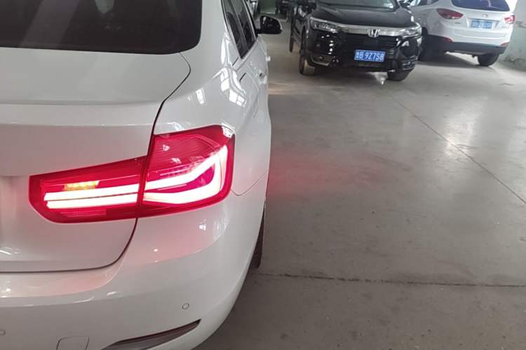 Used BMW 3 Series 2019 320Li xDrive Fashion Model Exterior 3
