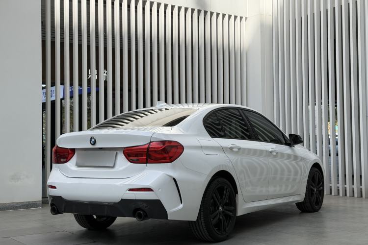 Used BMW 3 Series 2019 320i M Sport Package Exterior 3