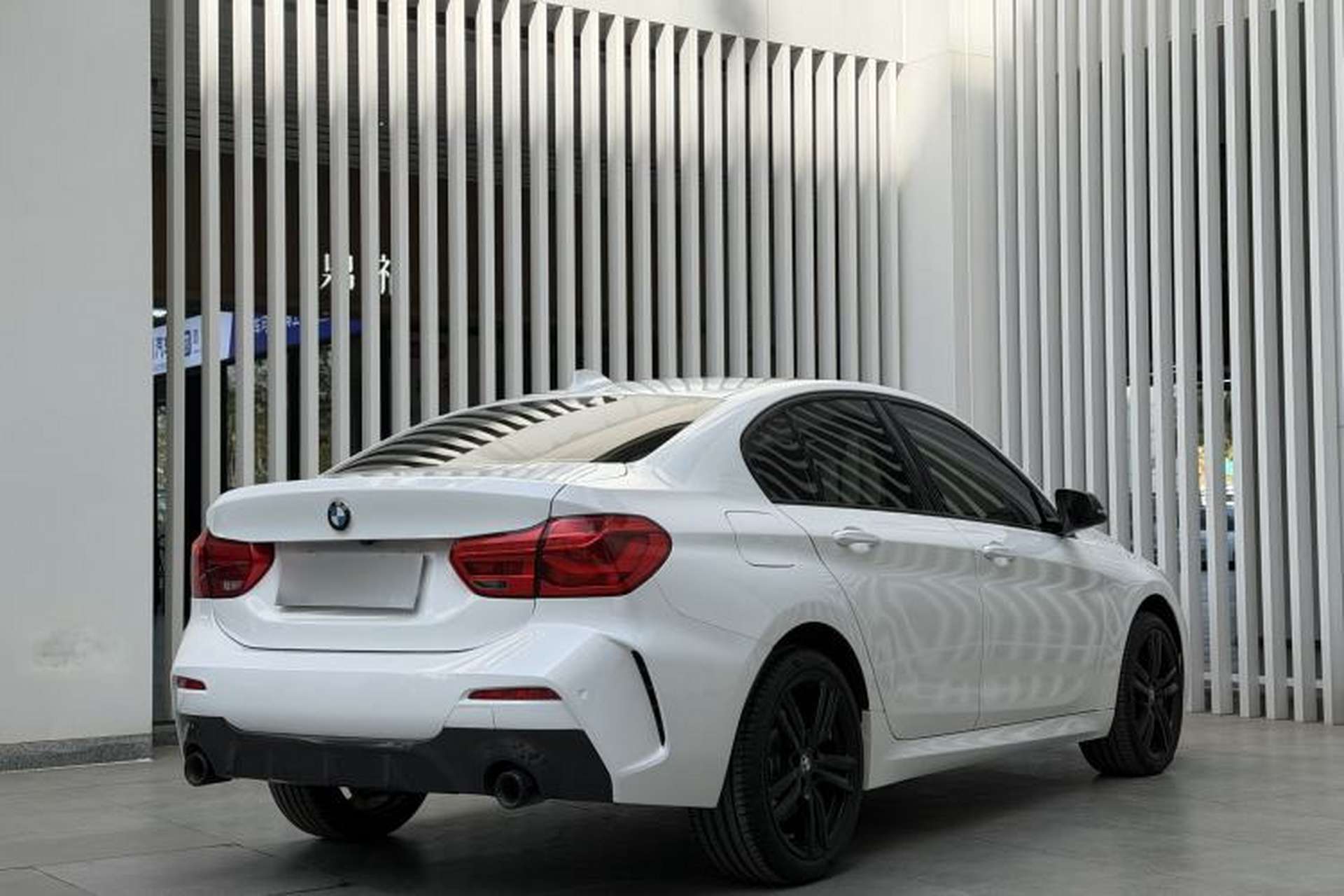 Used BMW 3 Series 2019 320i M Sport Package Exterior 3
