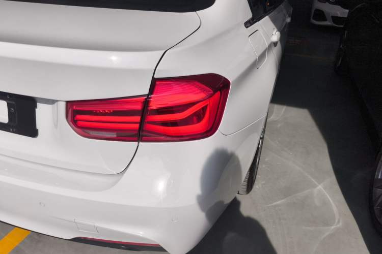 Used BMW 3 Series 2019 320Li M Sport Package Exterior 3