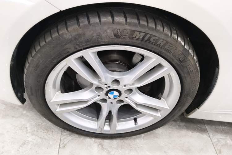 Used BMW 3 Series 2019 320i M Sport Package Exterior 4