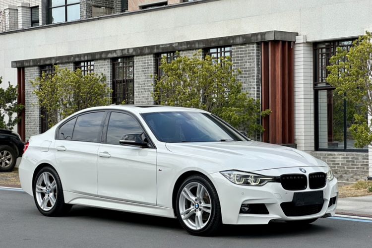 Used BMW 3 Series 2019 320i M Sport Package Exterior 4