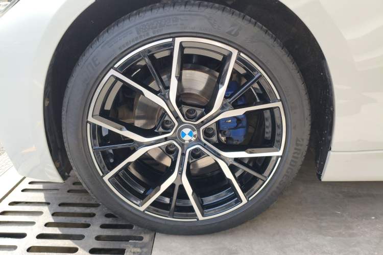 Used BMW 3 Series 2019 320Li M Sport Package Exterior 4