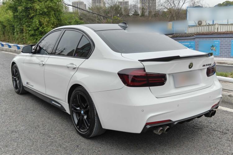 Used BMW 3 Series 2019 320i M Sport Night Edition Exterior 4